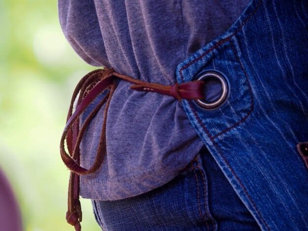 Close-up of a Shein outfit accessorized with a stylish belt, showcasing how a simple accessory can define the waist and enhance the overall silhouette.